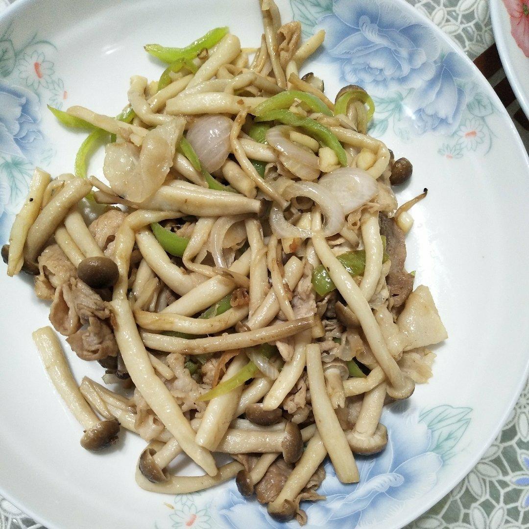 黑椒蟹味菇炒肉
