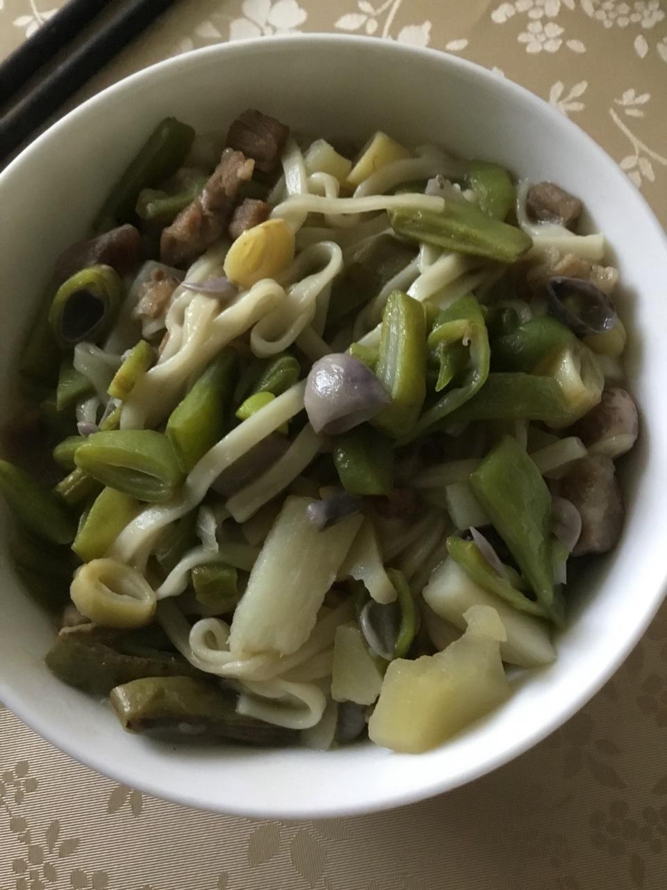 简单易做的豆角土豆焖面