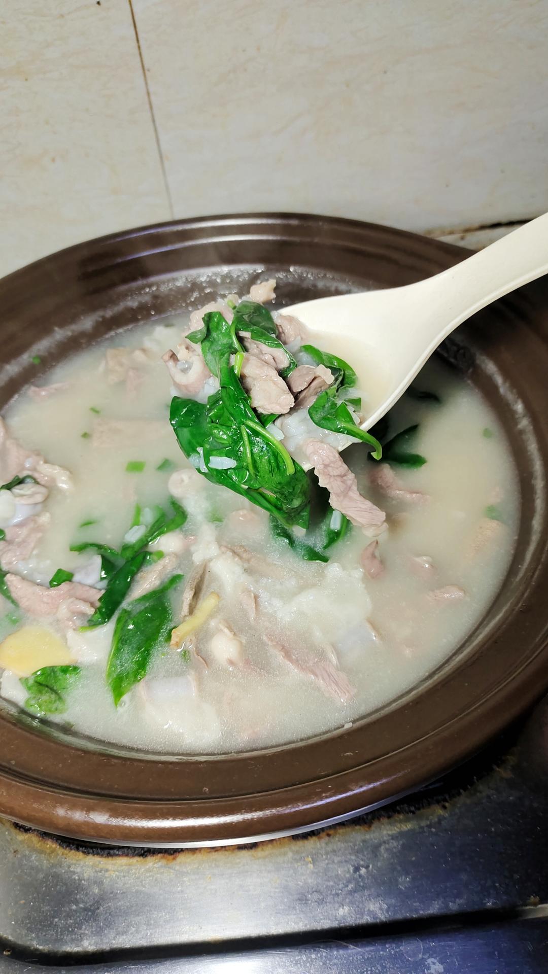 猪肝粉肠瘦肉粥（砂锅版）