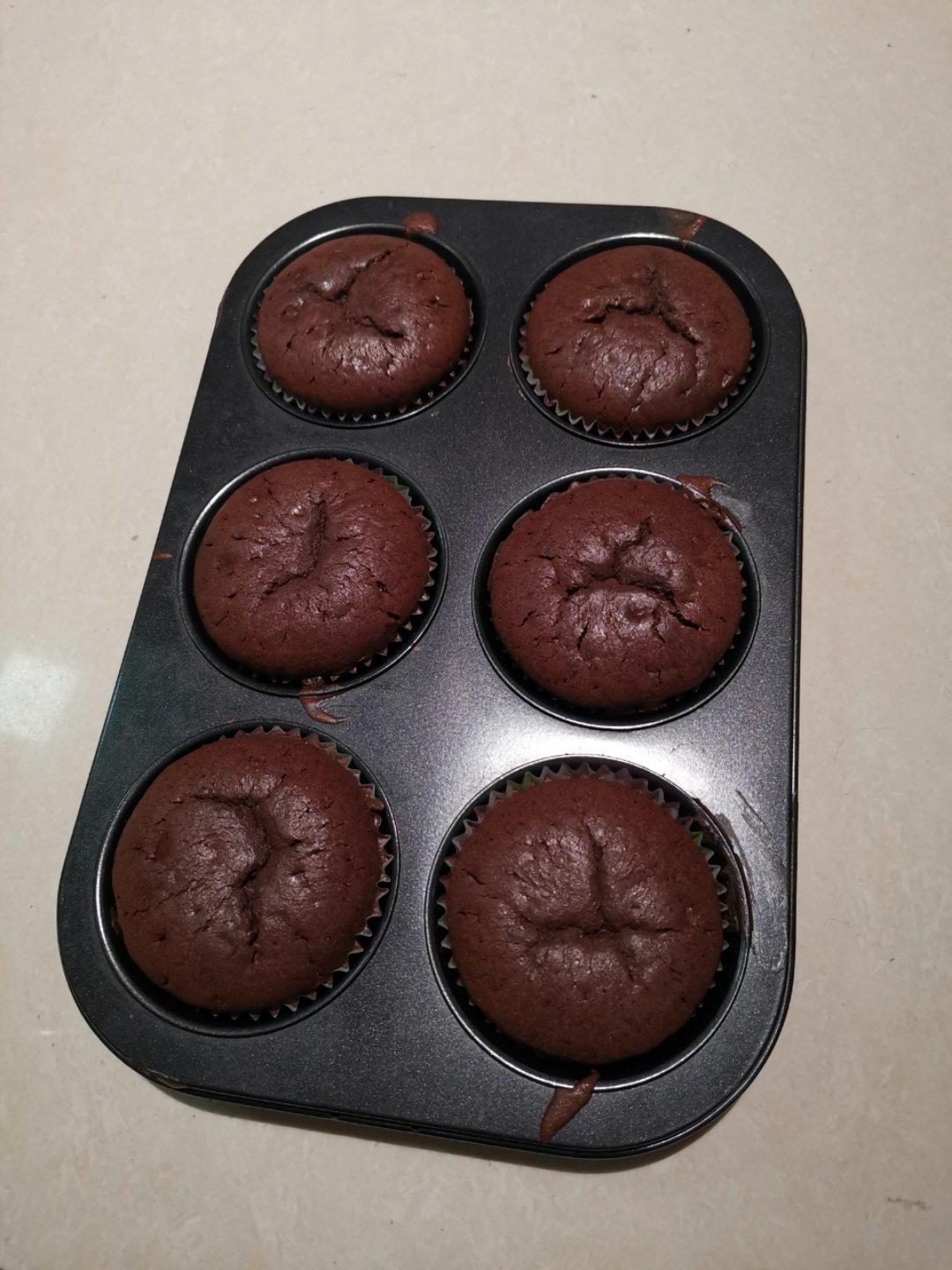 巧克力豆可可戚风纸杯蛋糕