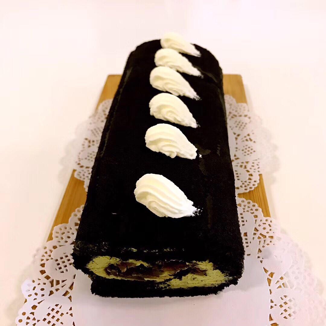 竹炭蛋糕卷