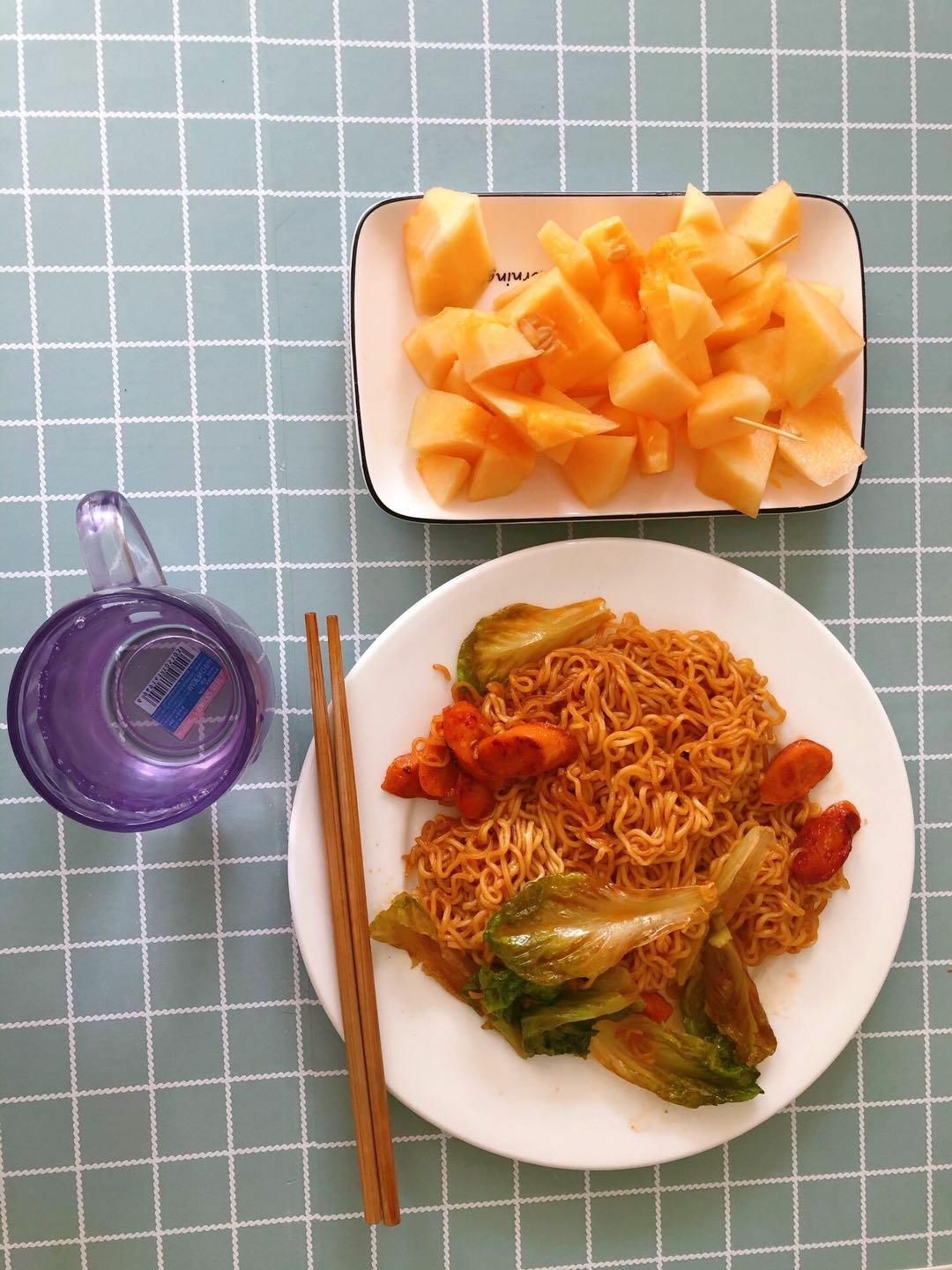 炒方便面￨幸福感爆棚