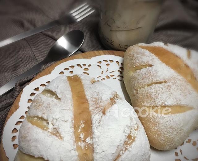 椰蓉奶酥馅软面包的做法