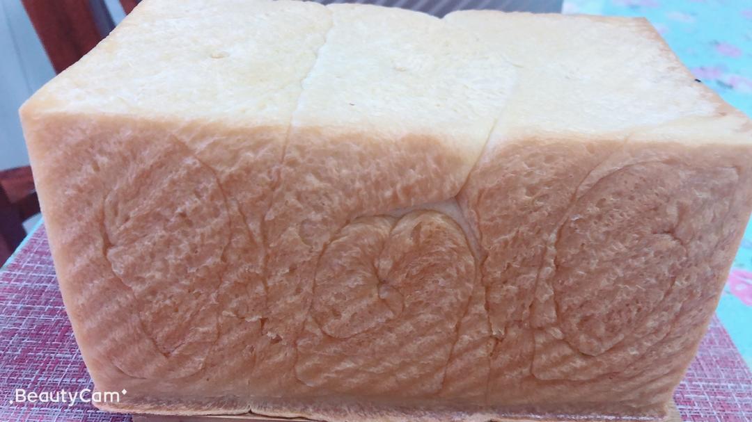 奶油吐司，鲜奶奶油嫩白吐司