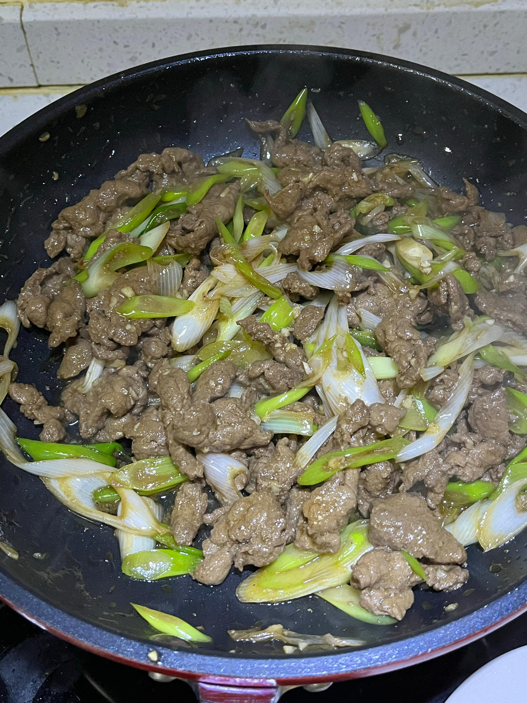 葱香浓郁的葱爆牛肉