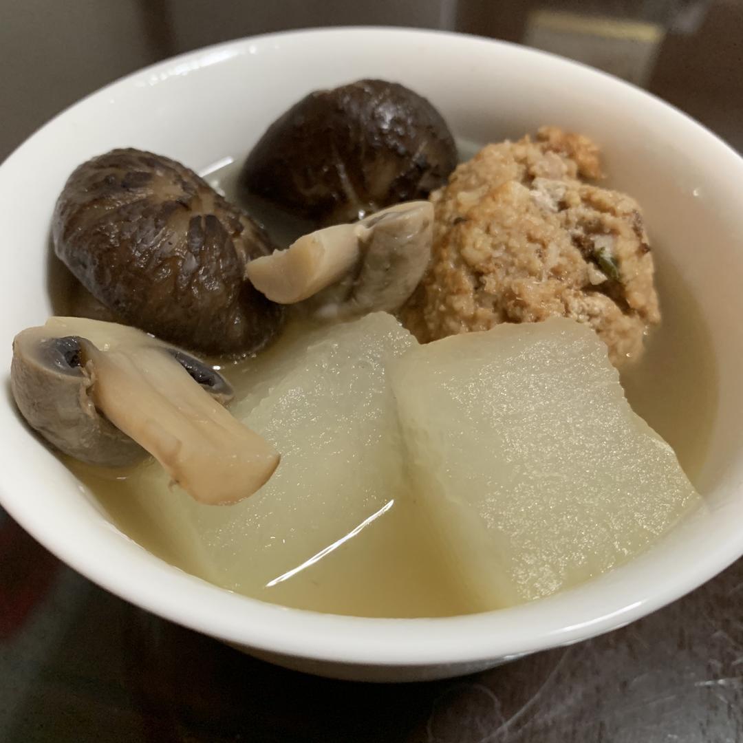 冬瓜香菇丸子汤～暖胃驱寒营养