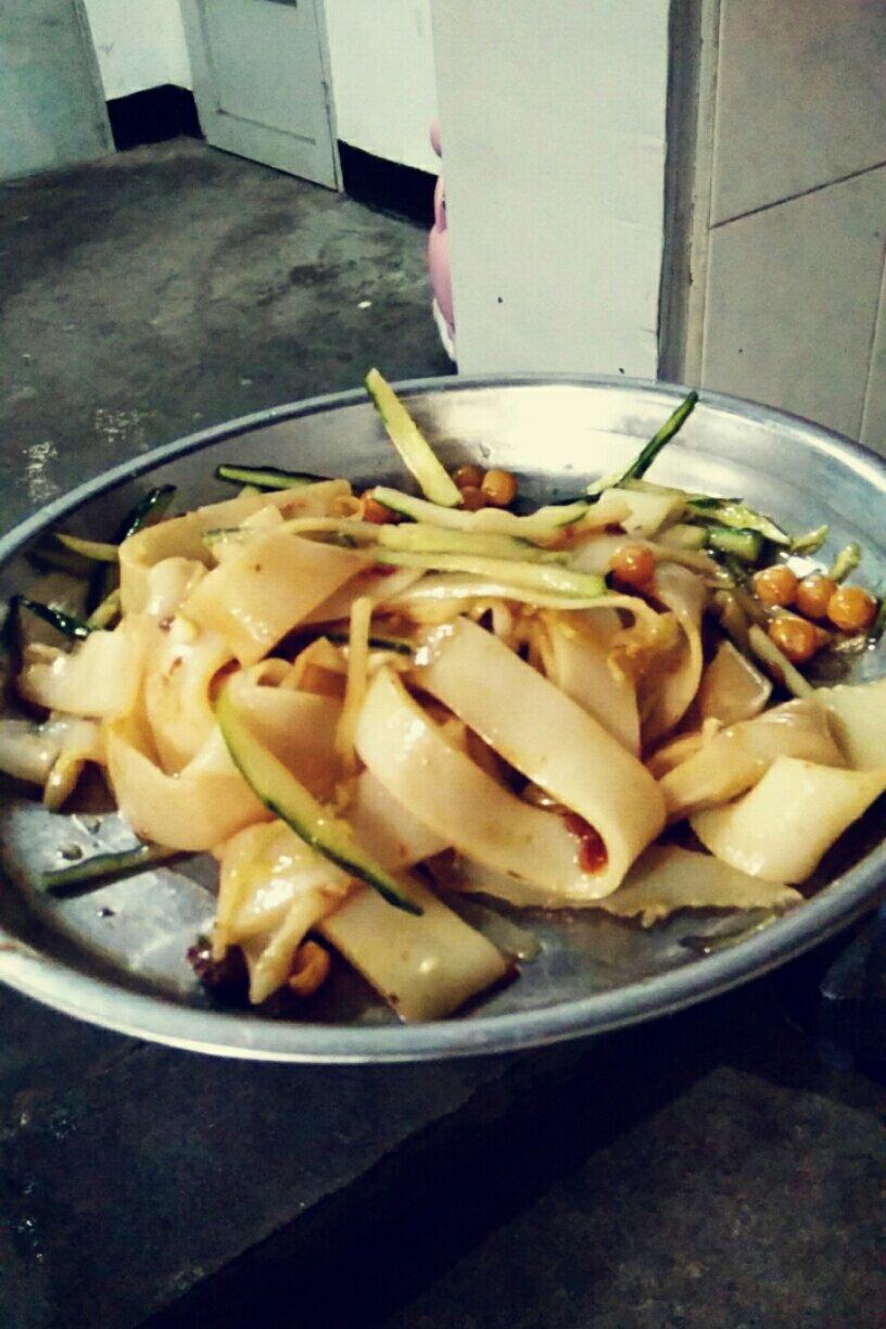 快手凉皮（附视频。不洗面筋。）