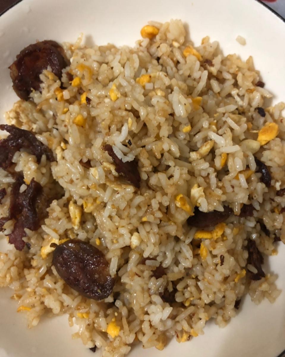 爆好吃的无敌腊肠炒饭