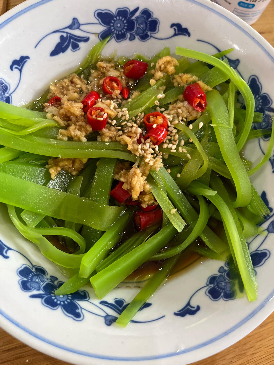 10分钟搞定的快手凉拌菜，清脆爽口的凉拌莴笋丝