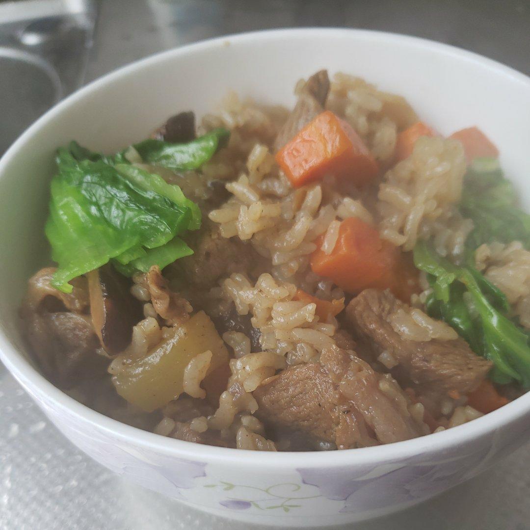 喷香羊肉焖饭