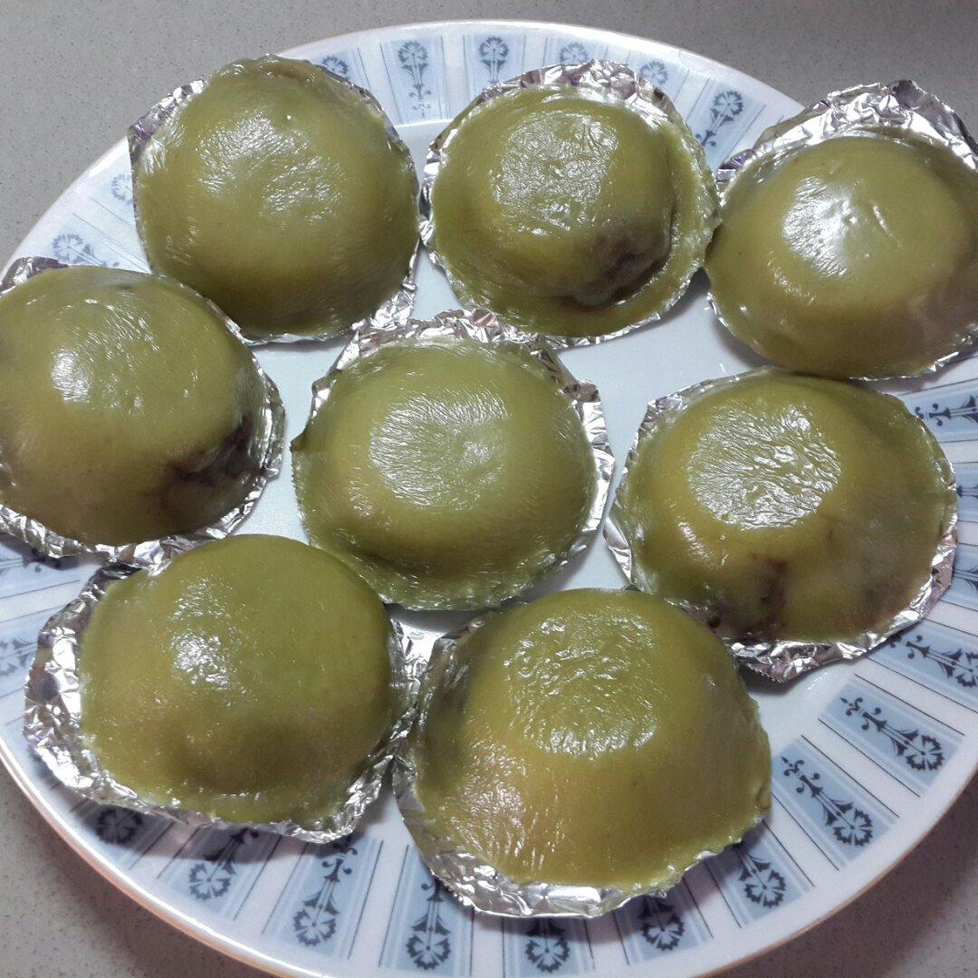 香兰马铃薯红龟糕 （Pandan Ang Ku Kuih）