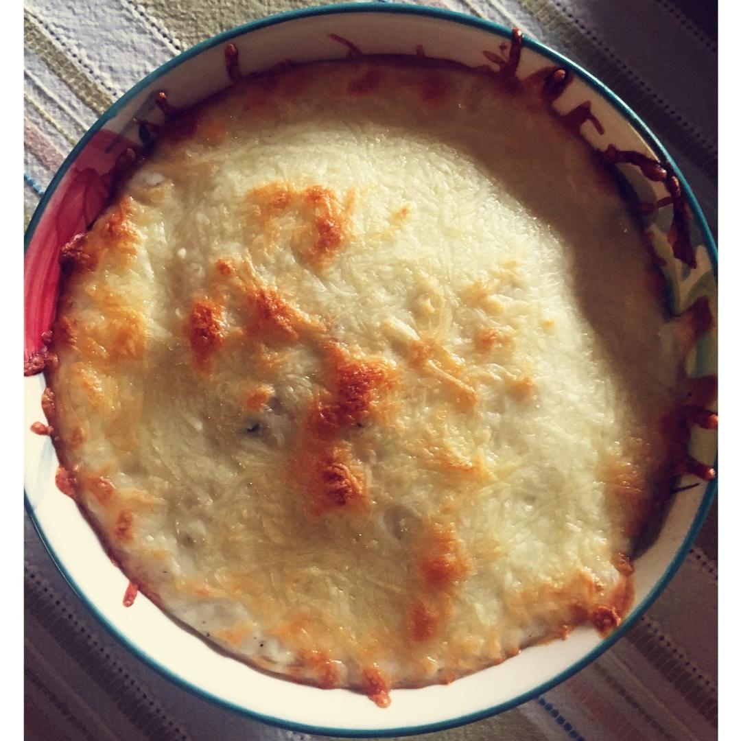 海鲜焗饭 Seafood Fried Rice with Cheesy Topping