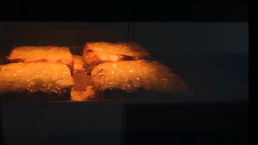 零失败快手岩烧乳酪(熔岩吐司)十分钟网红早餐，好吃哭