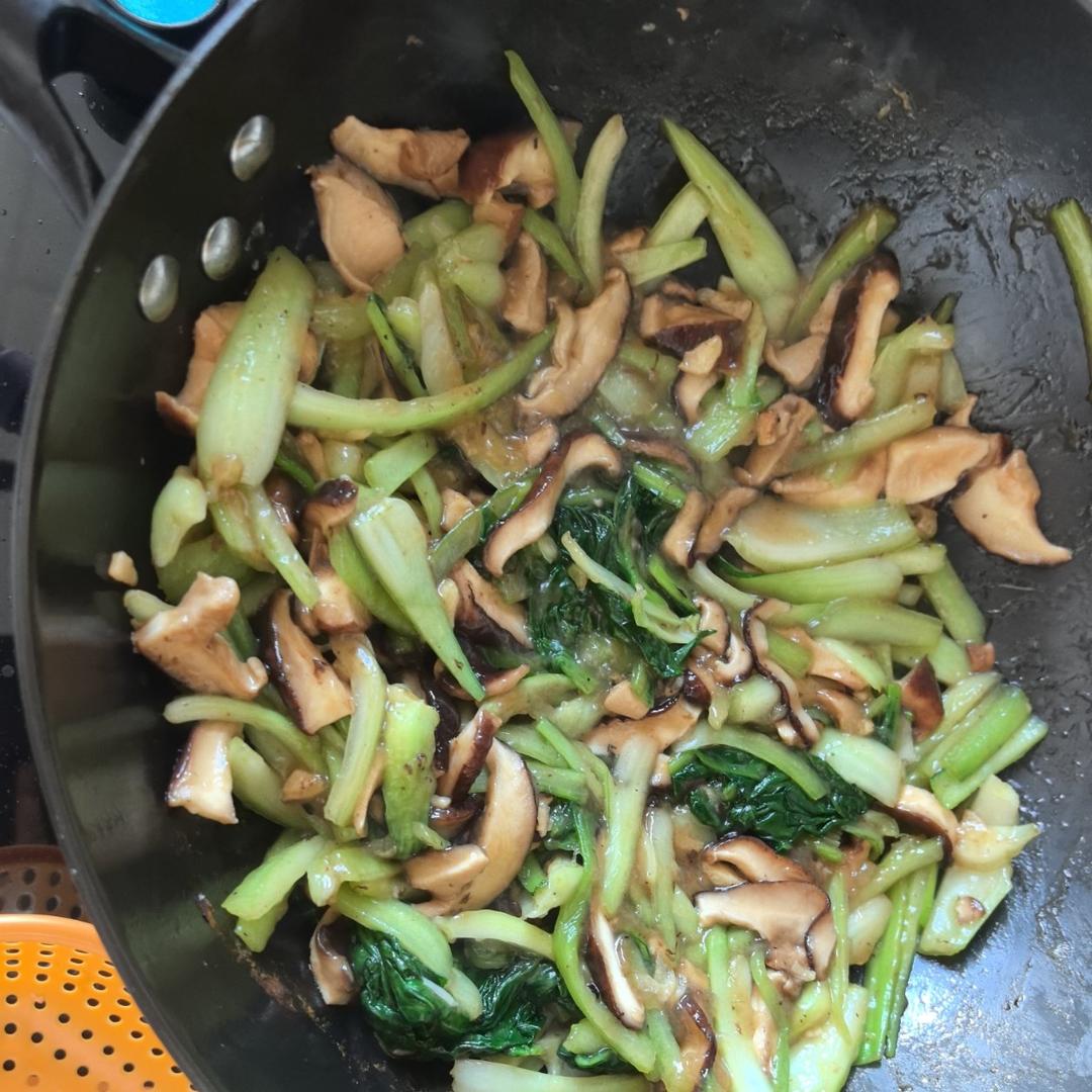 上海青炒香菇