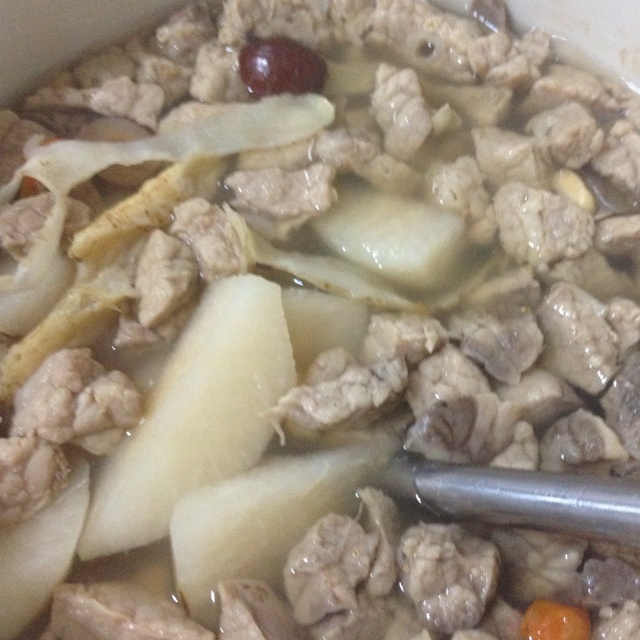 猪肺茅根雪梨南北杏汤