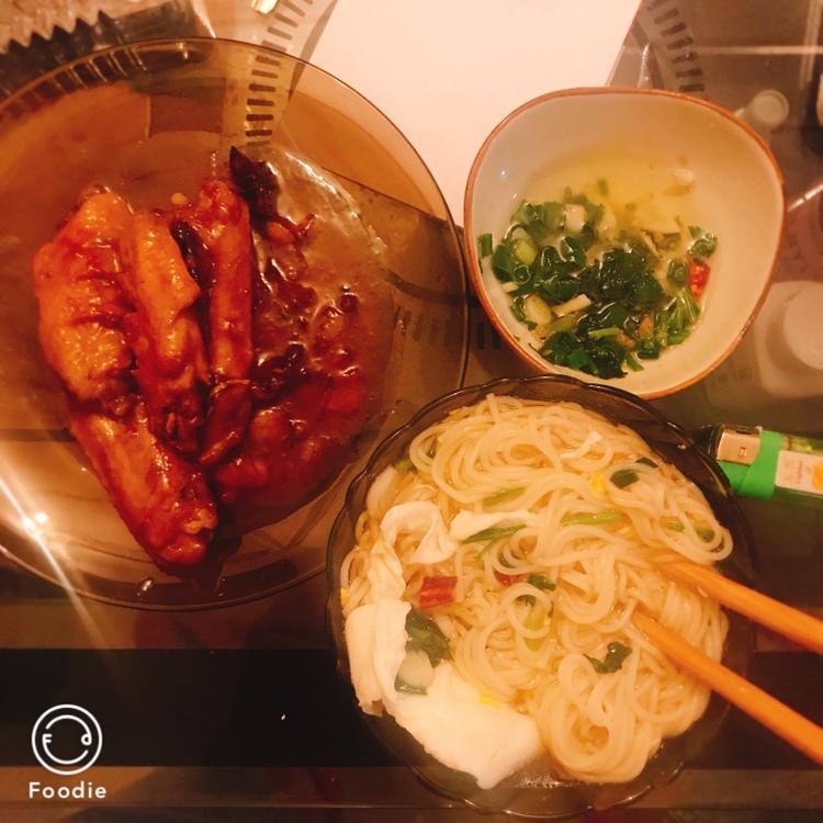 一碗热汤面