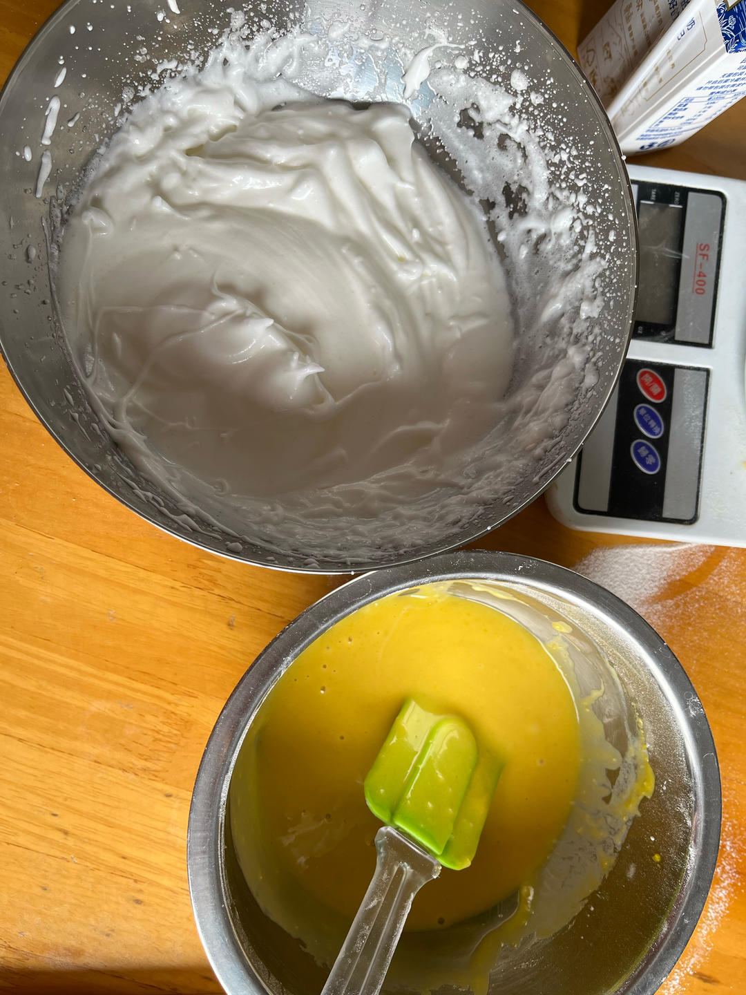 纸杯蛋糕 8寸戚风蛋糕的量