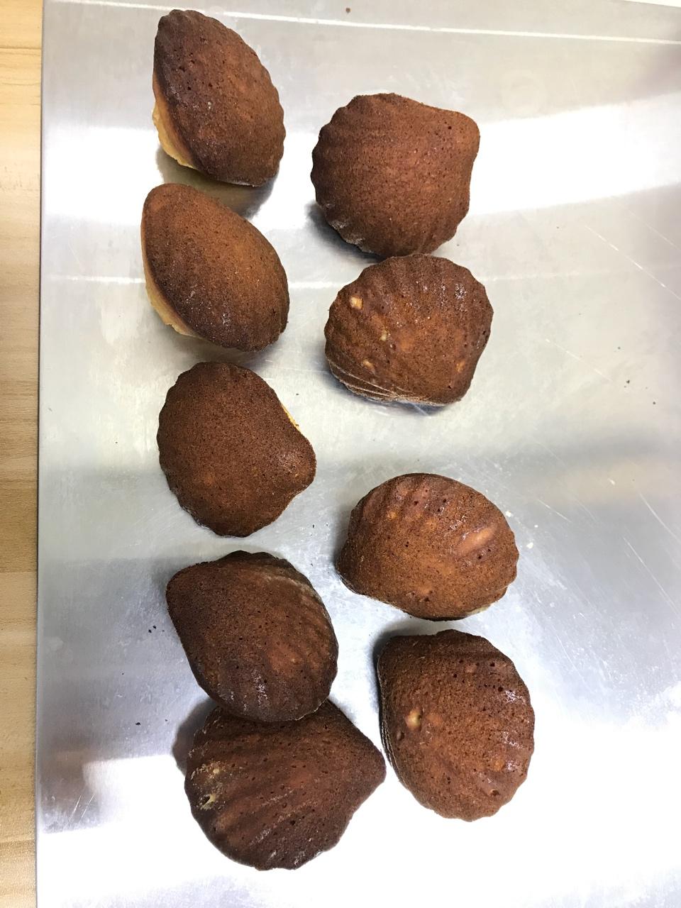 伯爵柠香玛德琳