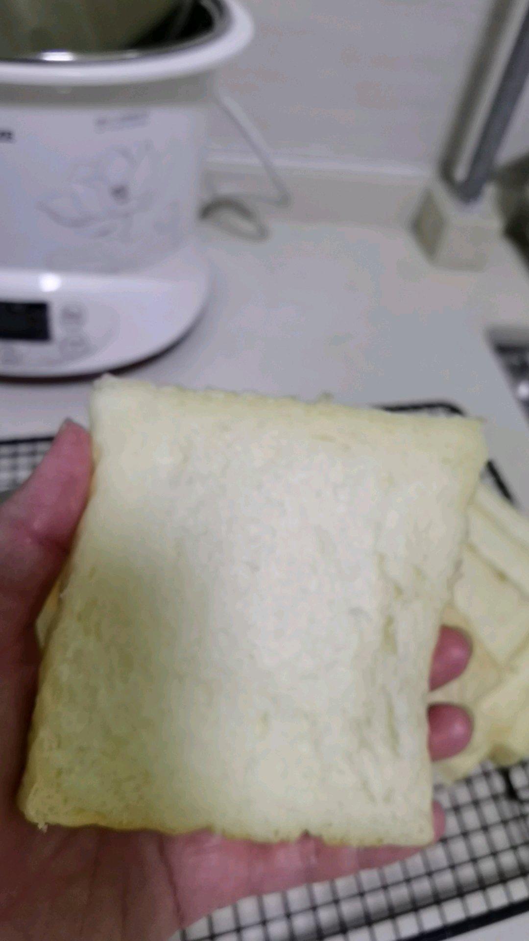 软到拿不起来的生吐司