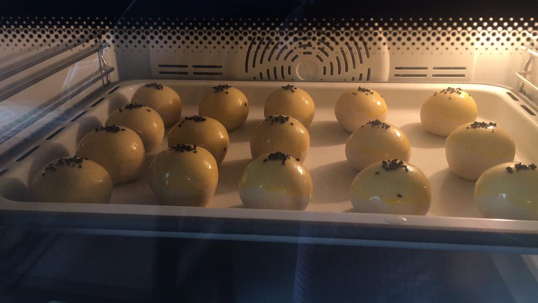 蛋黄酥