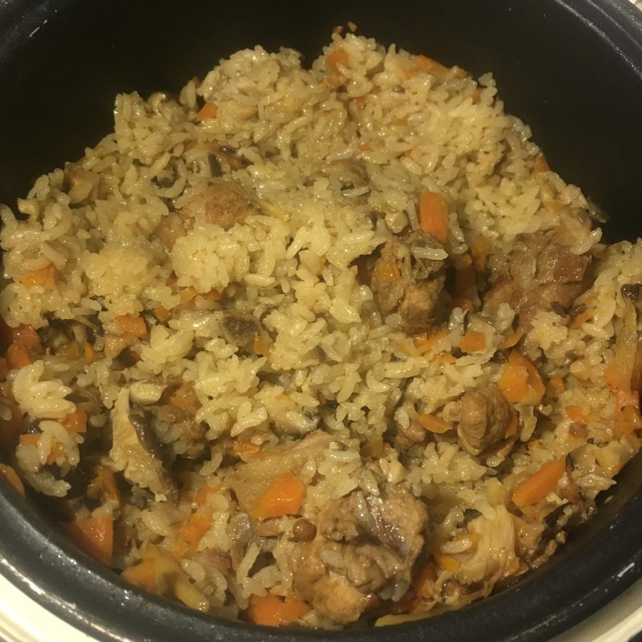 喷香排骨焖饭（爆好吃）