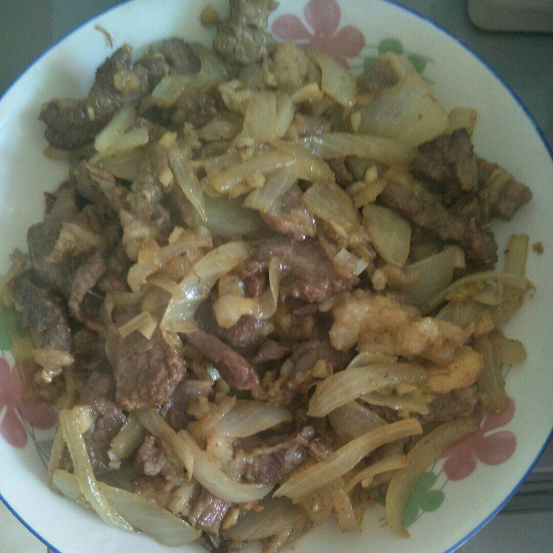 孜然洋葱炒牛肉粒