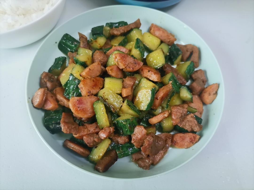 鲜脆黄瓜🥒炒牛排（肉）
