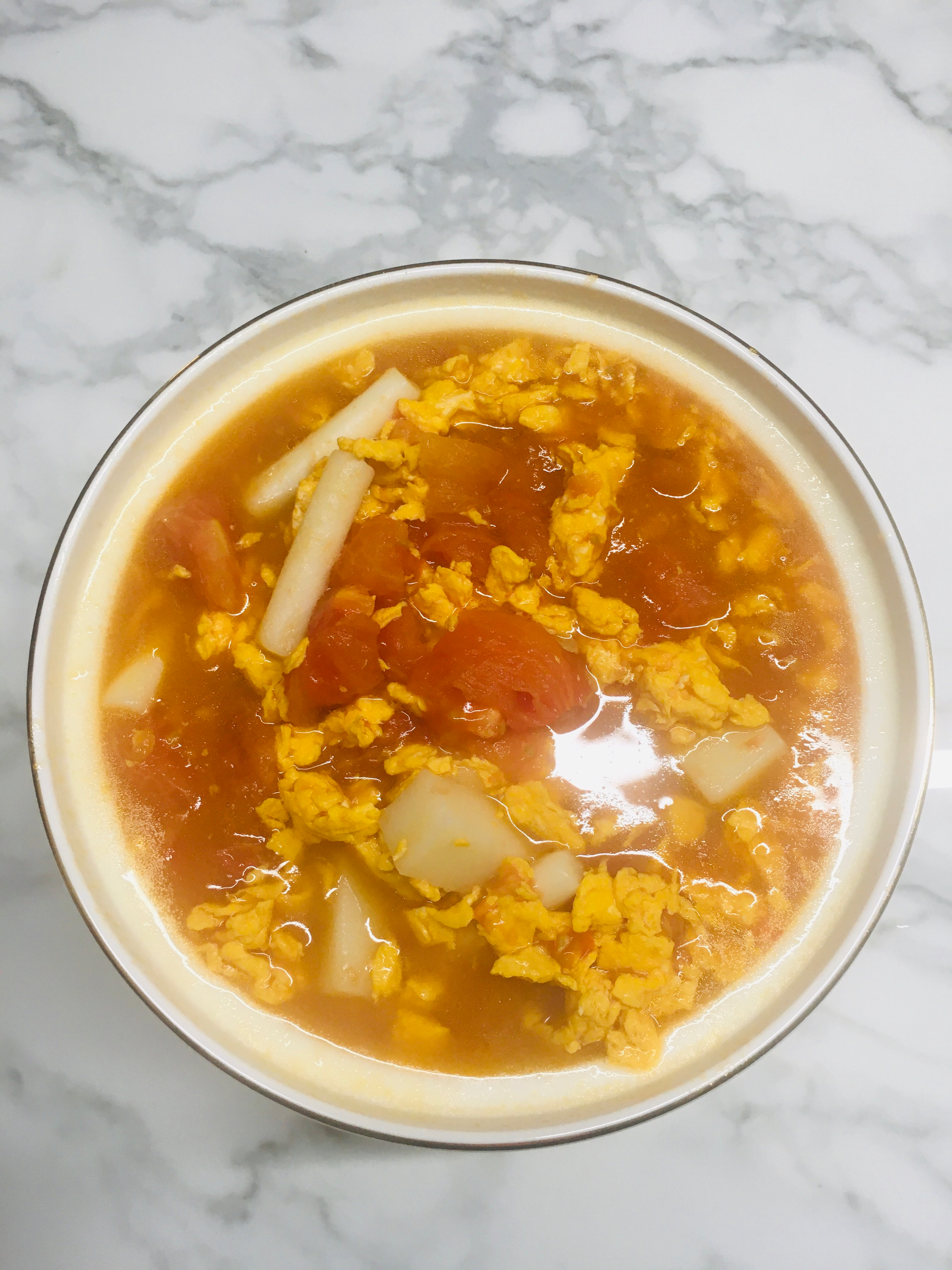 一人食🍜简单晚餐：番茄鸡蛋汤年糕