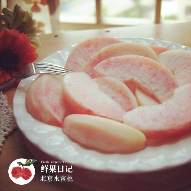 桃子的朴素吃法（桃子加盐）