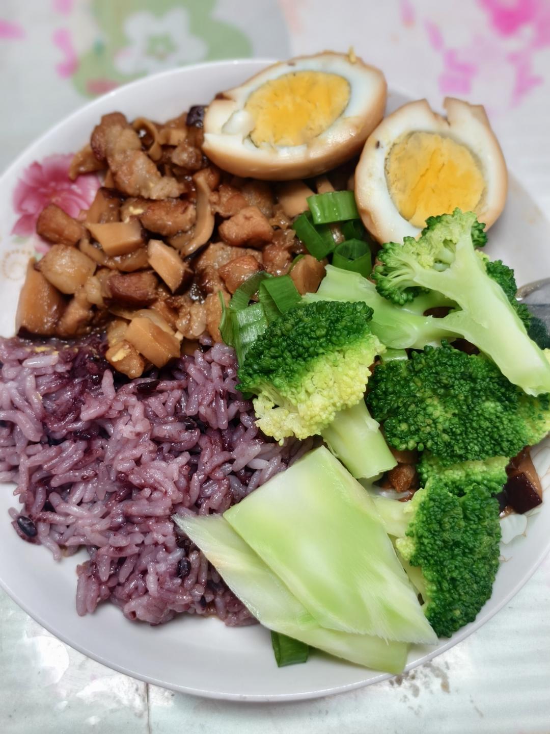 好吃到停不下来的卤肉饭
