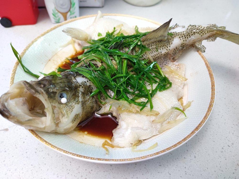 清蒸鲈鱼