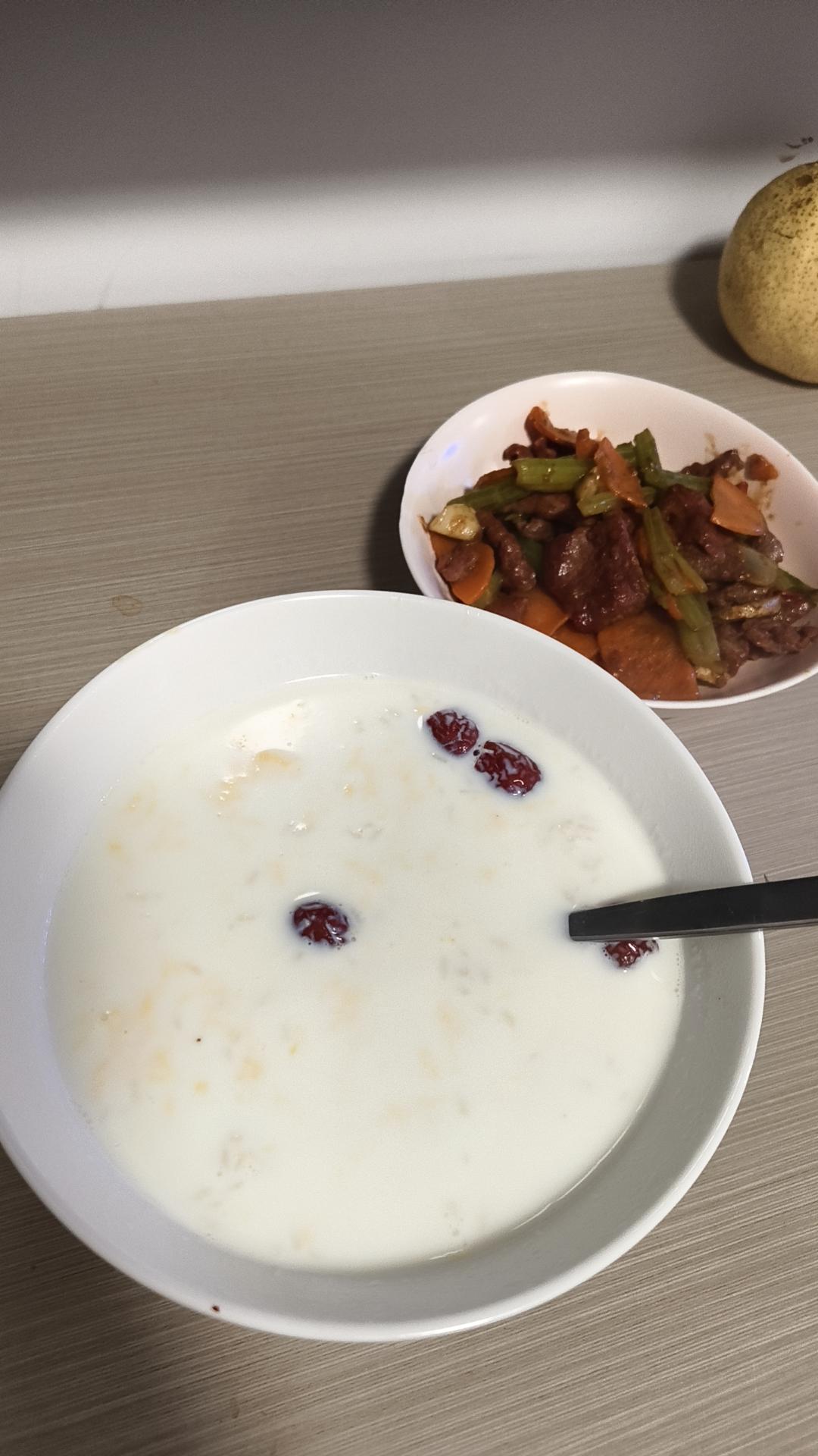牛奶鸡蛋醪糟（酒酿甜品，不加小苏打的版本）