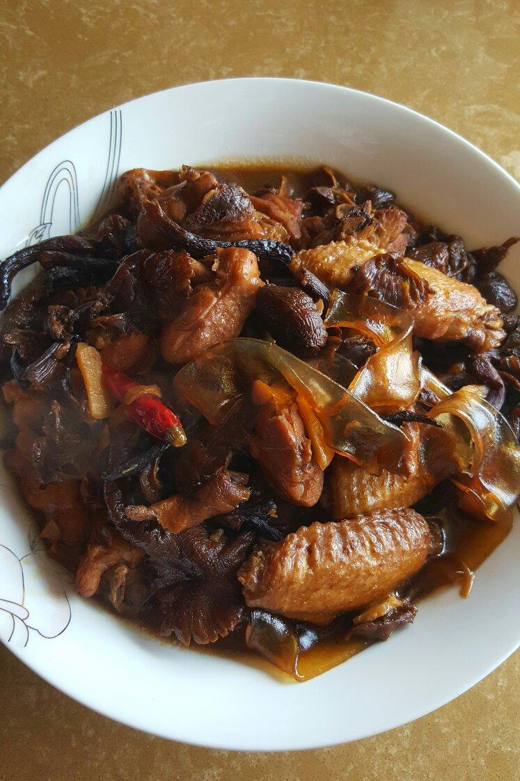 潘晓晓做的小鸡炖蘑菇