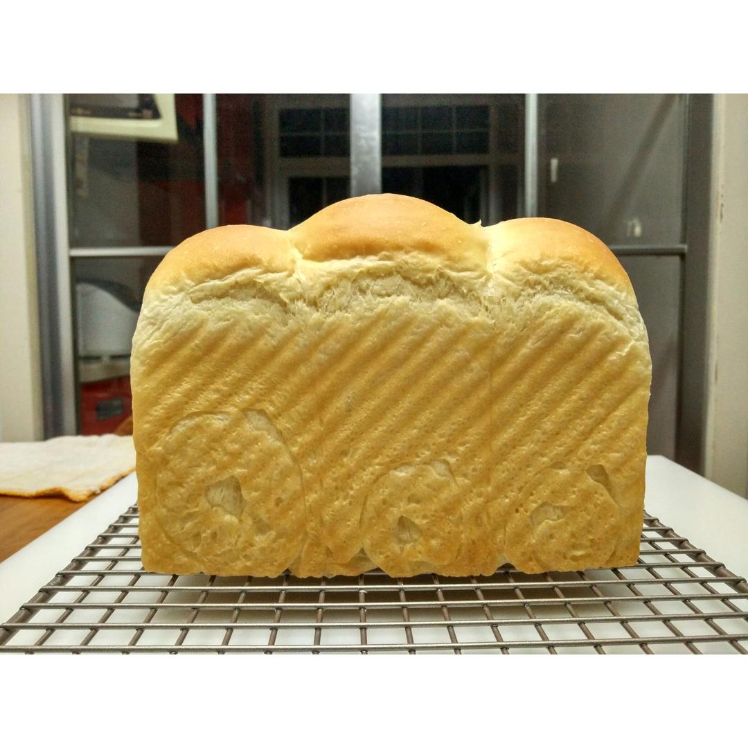 牛奶鸡蛋吐司