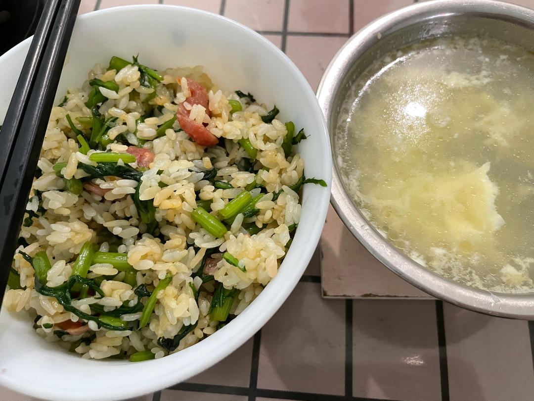 连吃三碗的茼蒿菜饭
