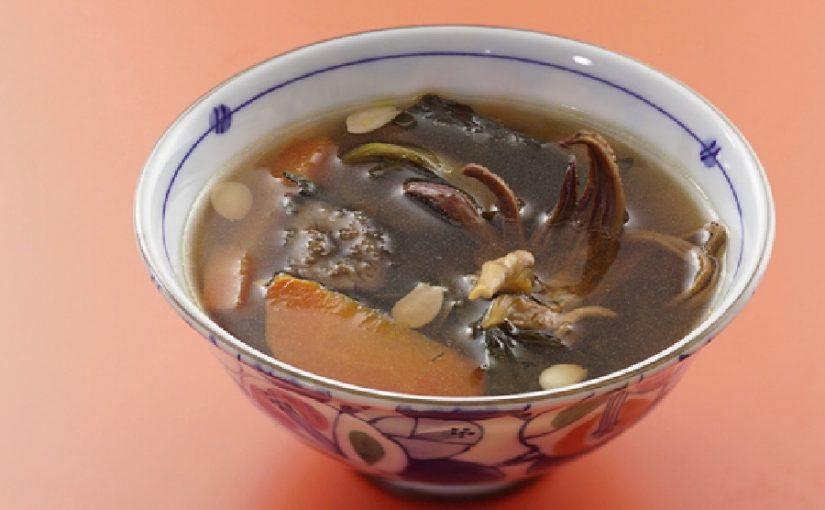晚睡燥热·无花果菜干鱿鱼干汤