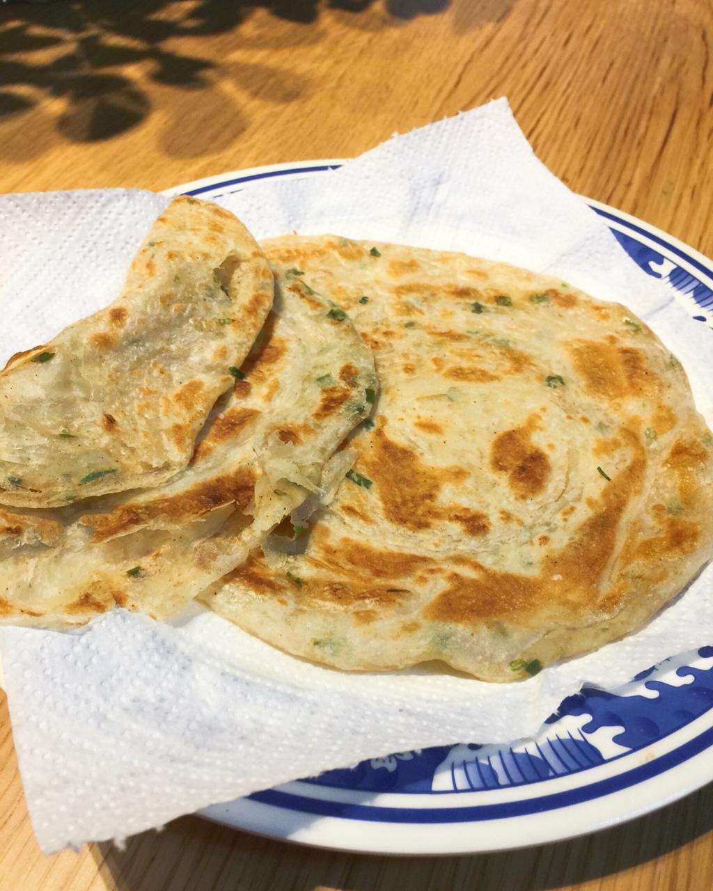 香酥千层饼，葱油饼，酥掉渣了