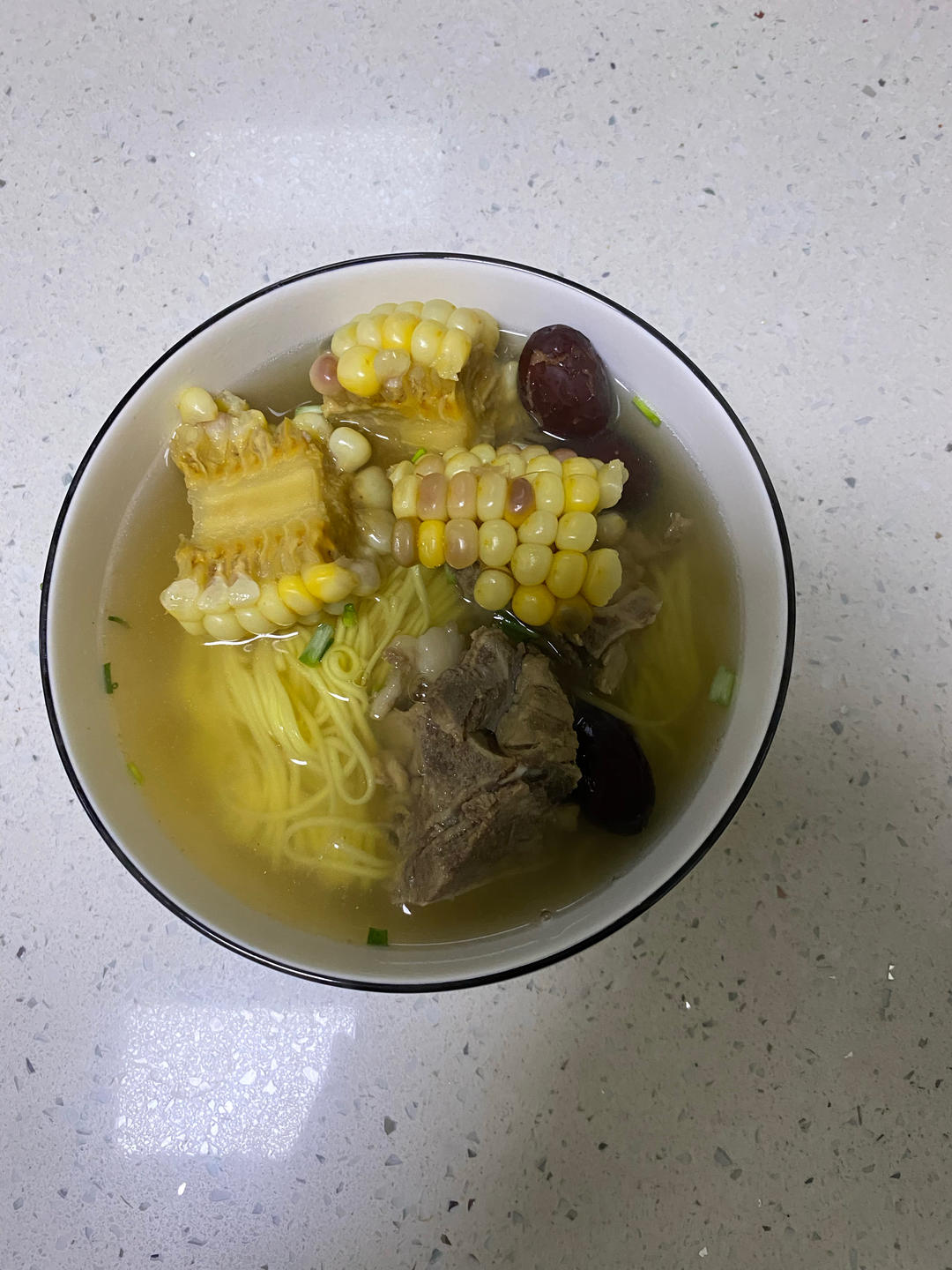 连吃三碗的玉米山药排骨汤