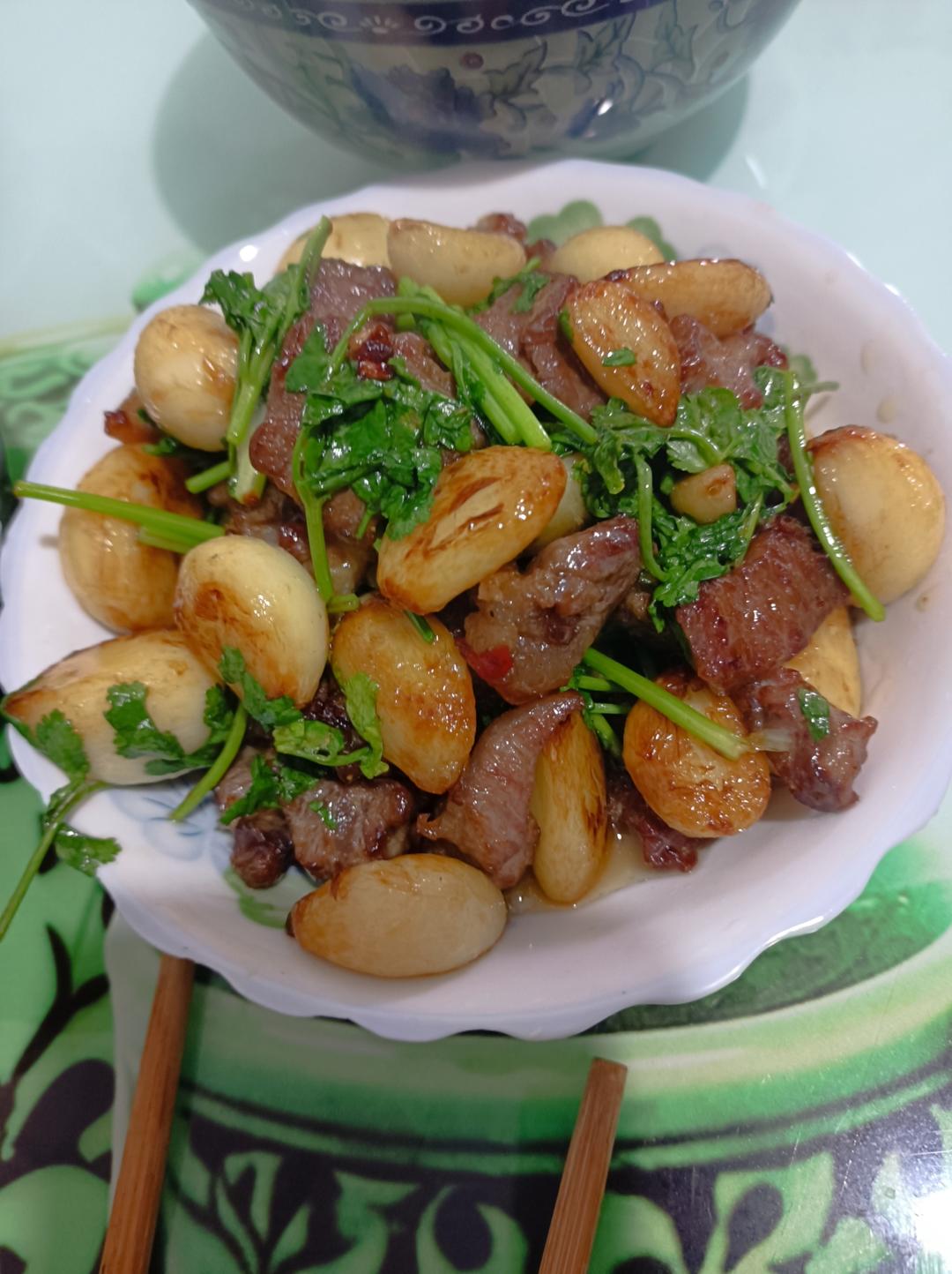 好吃到舔盘的蒜香黑椒牛肉粒