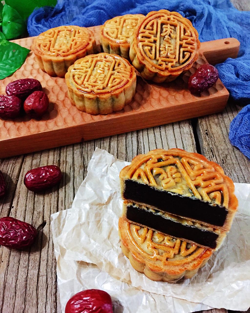 幽兰_990做的广式枣泥月饼