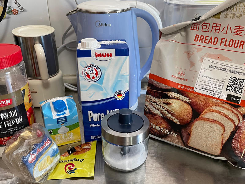 纯奶手撕吐司的做法 步骤1