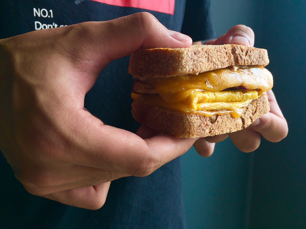 三明治：花生起司鸡排肉蛋