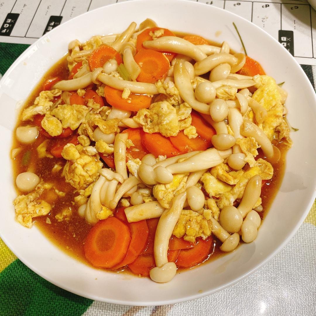 晔兮如华_k做的颜色美丽,孩子们超爱 胡萝卜炒白玉菇