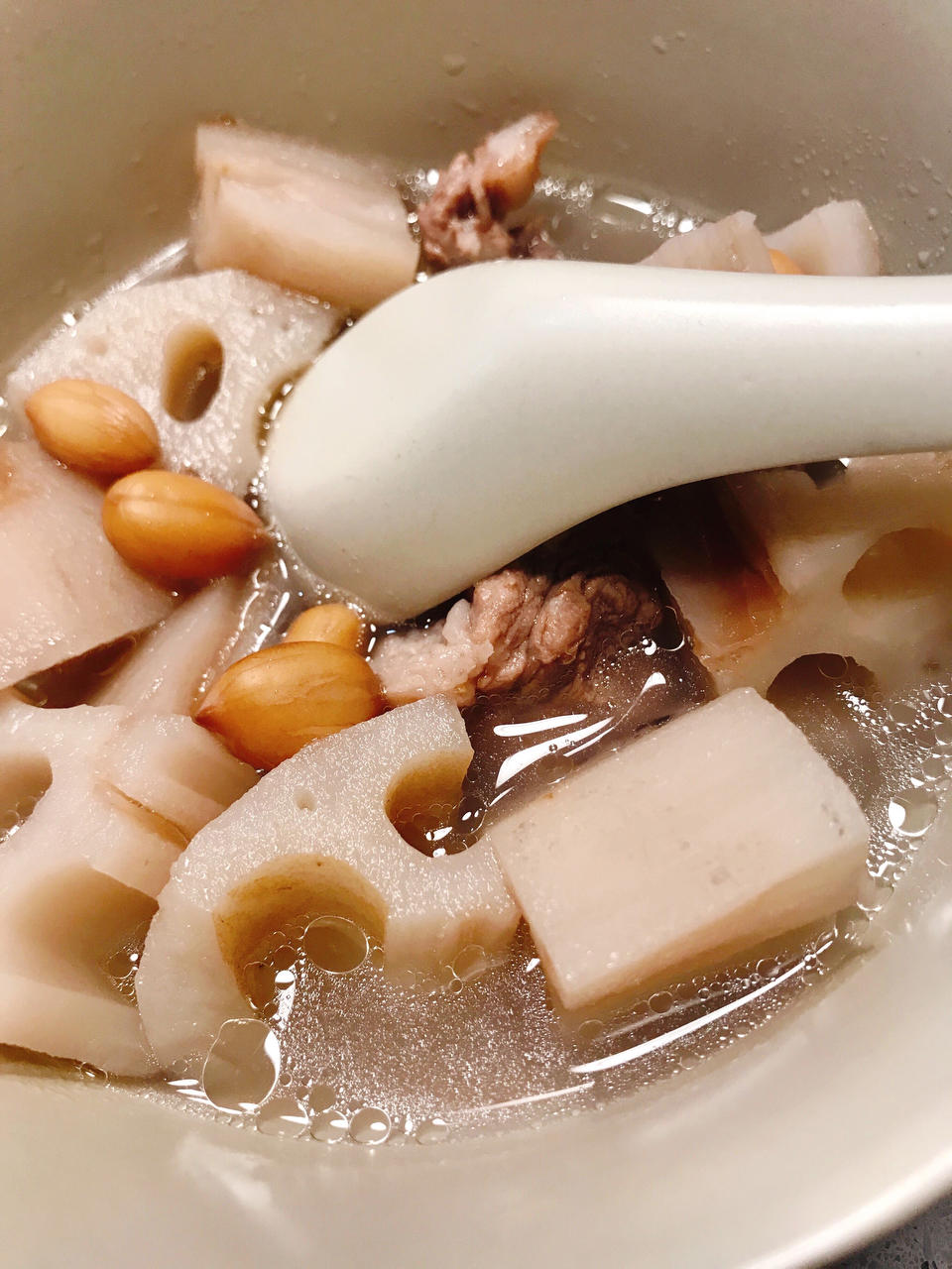 【营养月子餐】花生莲藕排骨汤-补充优质蛋白