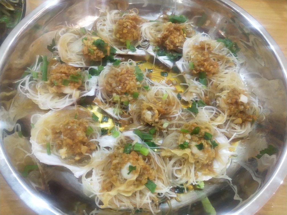 蒜蓉粉丝蒸扇贝（清晰图片步骤讲解）