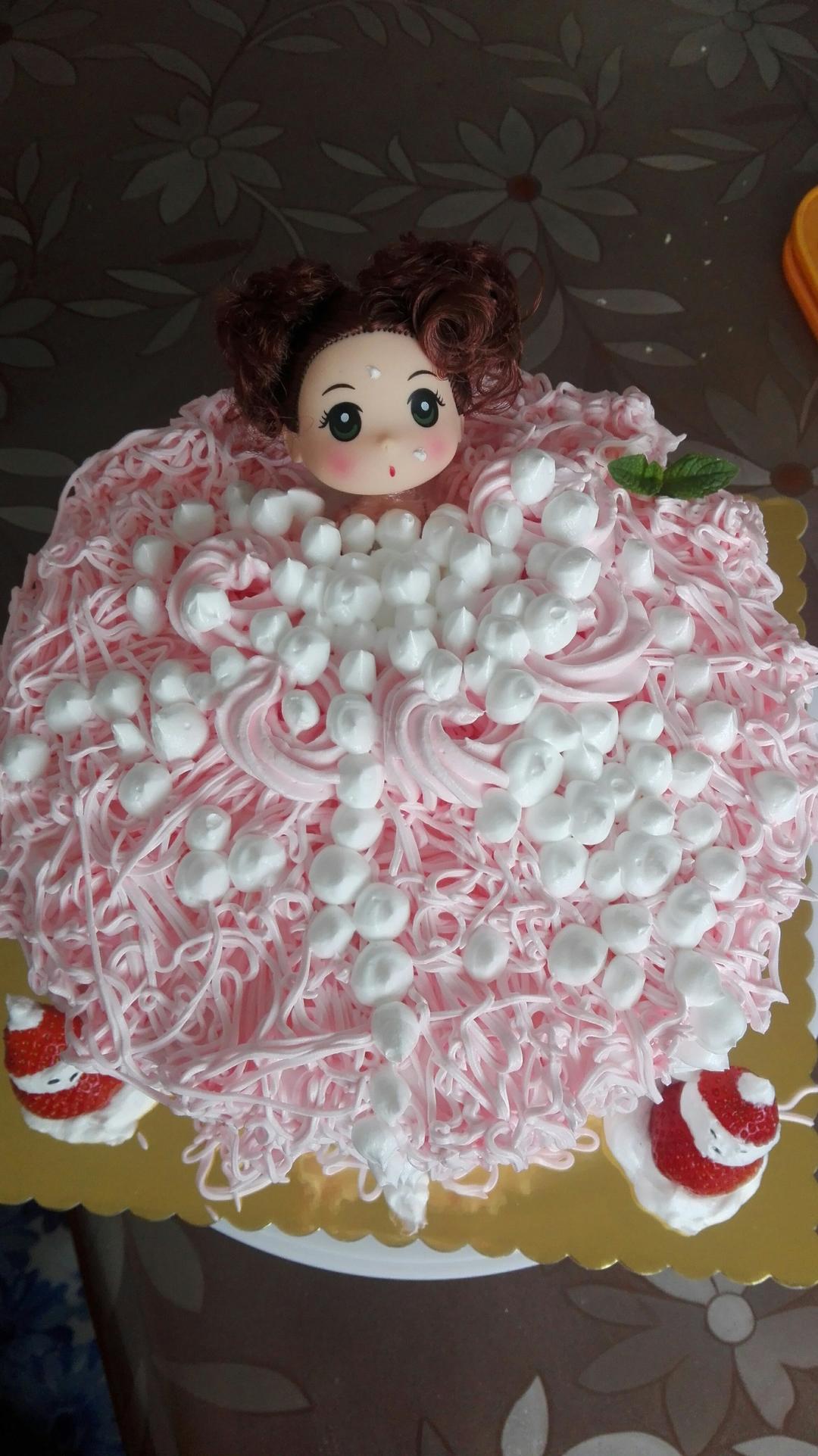 详细步骤制作泡泡浴娃娃蛋糕