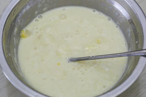 一次发酵纯奶手撕吐司面包（防止面团温度高的方法）B55的做法 步骤1