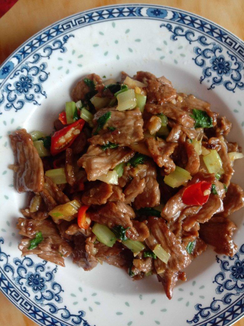 小炒牛肉（肉嫩味香）