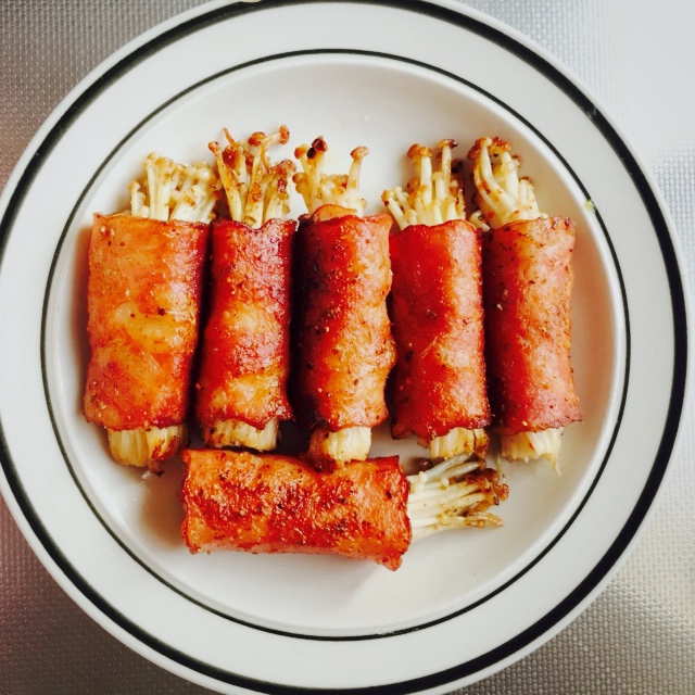 香煎培根金针菇卷