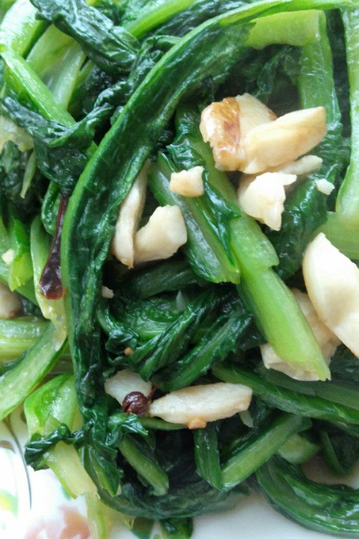 清炒油麦菜
